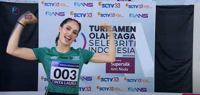 potret Cinta Laura juara lari 100 meter (youtube.com/Rans Entertainment)