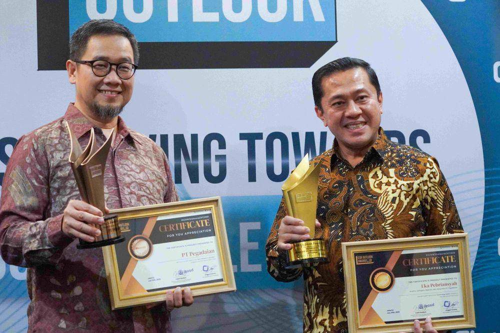 PT Pegadaian (Persero) berhasil memborong dua penghargaan sekaligus pada ajang bergengsi CSR Outlook 2023 yang berlangsung di Jakarta, pada Selasa (25/7). (Dok. Pegadaian)