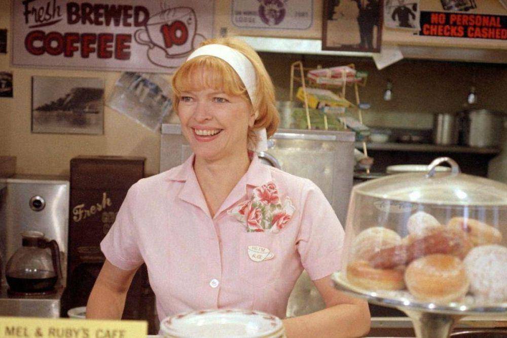 Ellen Burstyn dalam film Alice Doesn't Live Here Anymore (dok. Warner Bros. Pictures/Alice Doesn't Live Here Anymore)