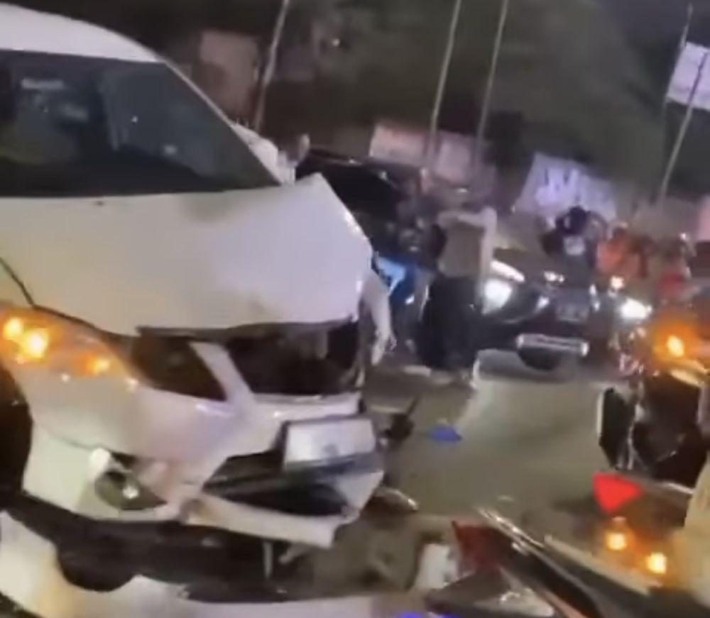 Kecelakaan di Fatmawati, Kijang Innova Tabrak Tiang sampai Ringsek