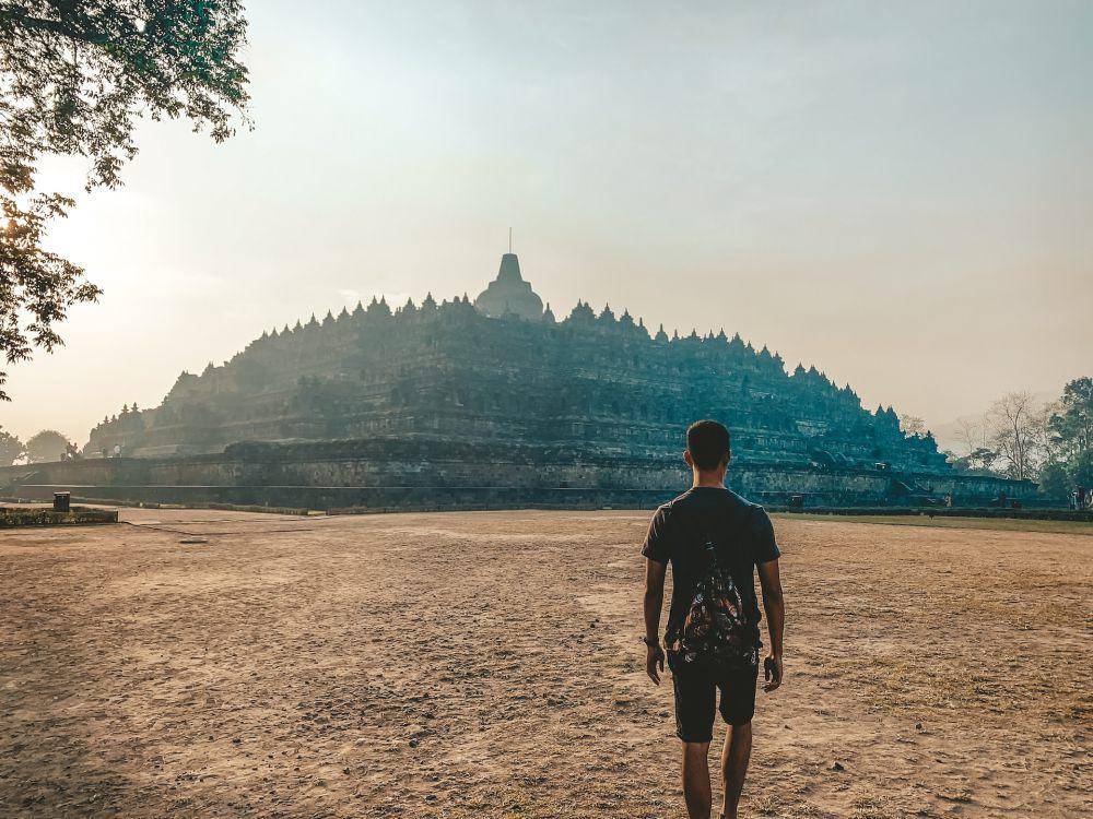 Wisata sejarah (unsplash.com/Michael Rivera)