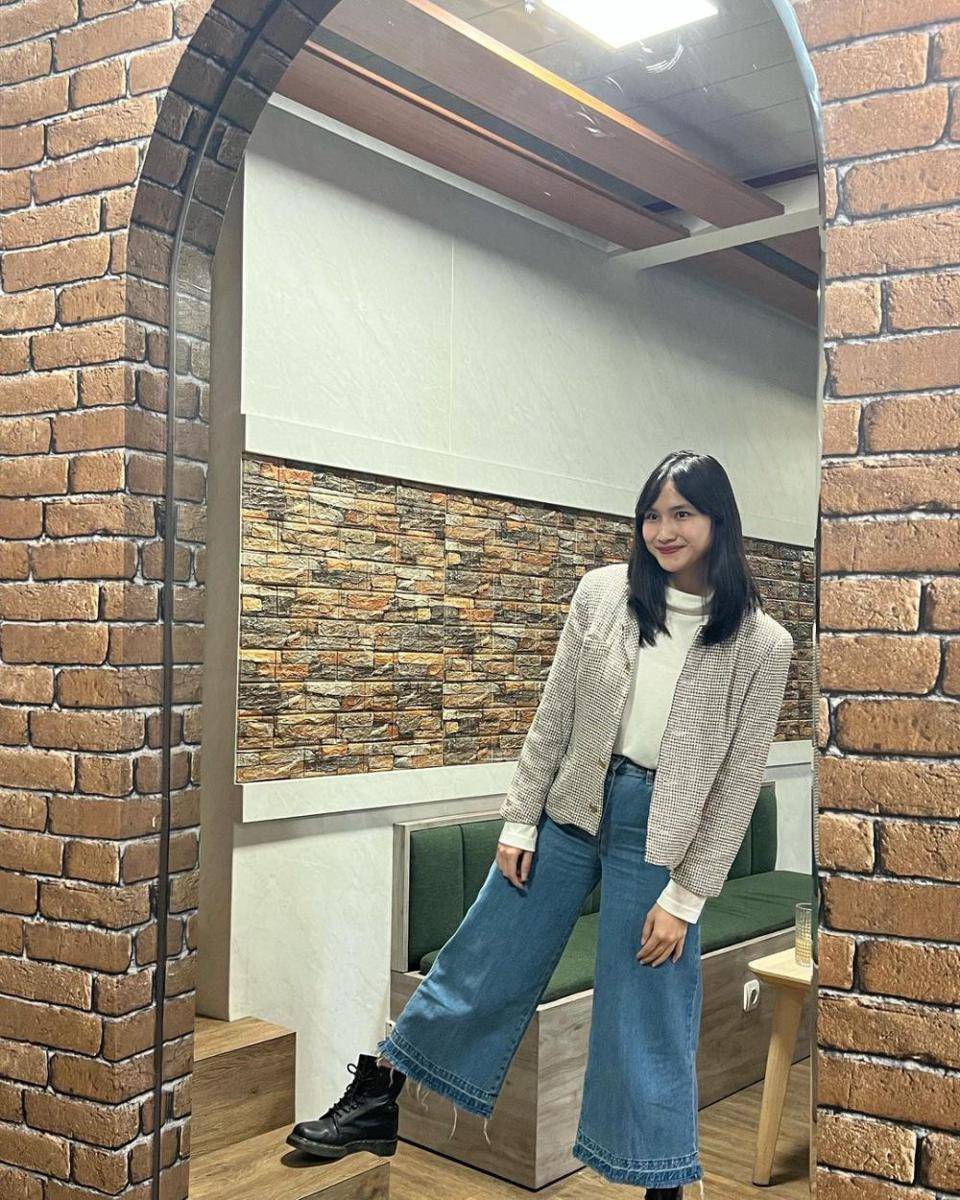 celana jeans Frieska (instagram.com/frieskatch/)