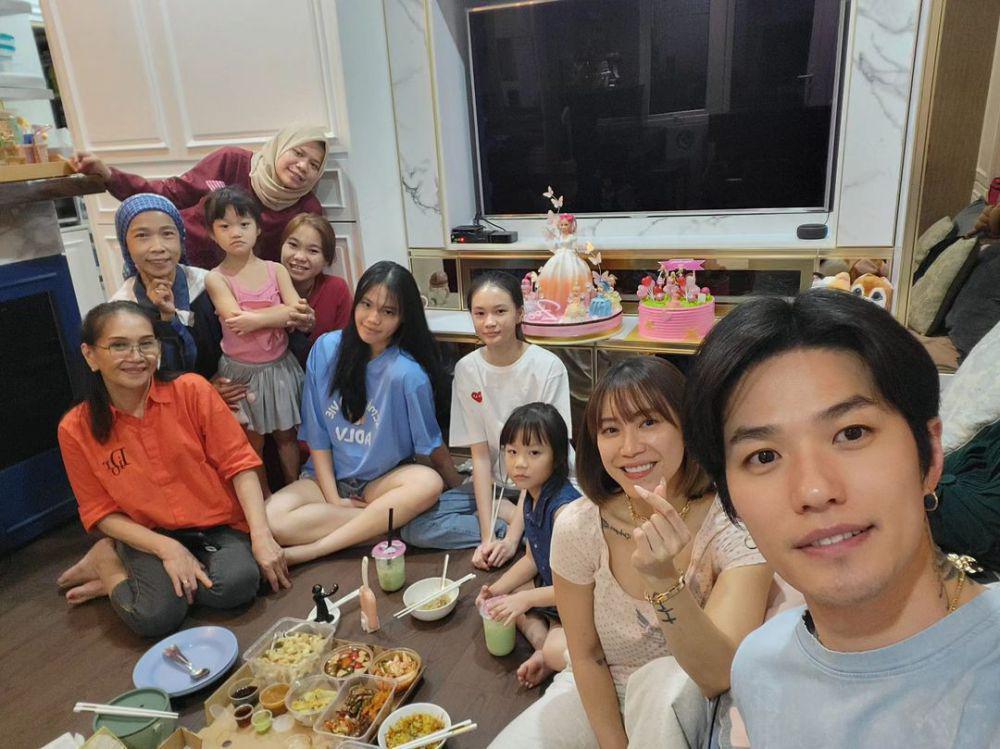 momen ultah ke-14 Zoe (instagram.com/leejeonghoon)