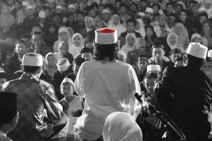 11 Nasihat Cak Nun yang Penuh Makna dan Menentramkan Hati