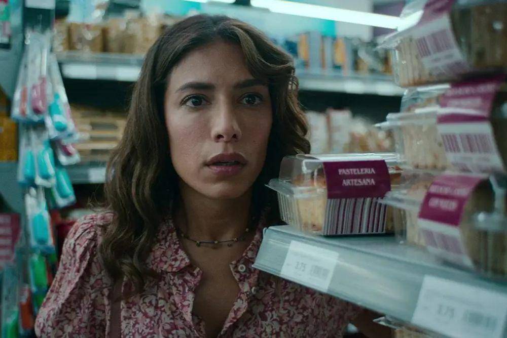 adegan dalam serial Who Is Erin Carter? (dok. Netflix/Who Is Erin Carter?)