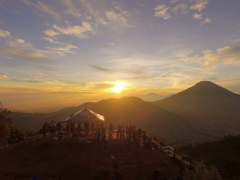 Dieng (commons.wikimedia.org/orangpelupa)