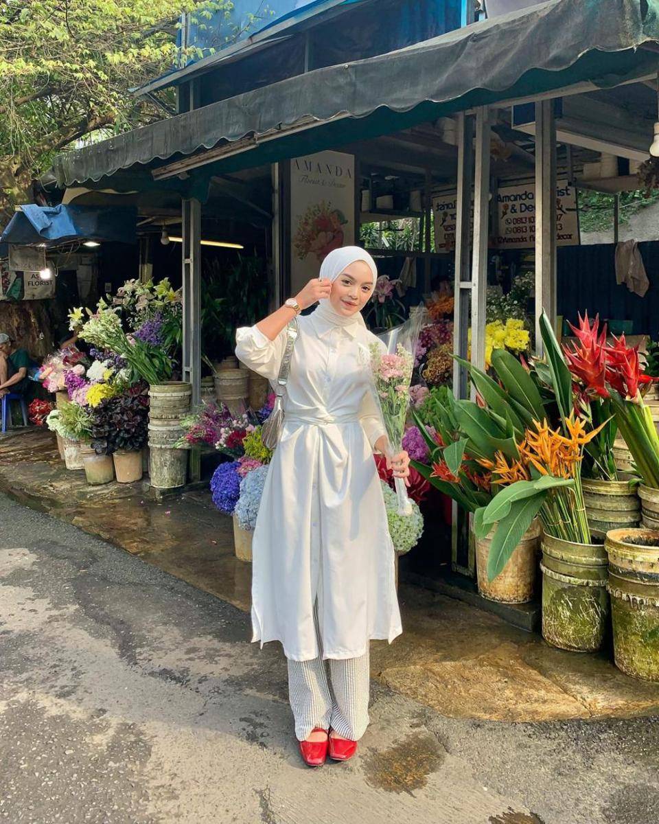 inspirasi ootd hijab ala Febiola Nabila (instagram.com/febiolanabilaa)