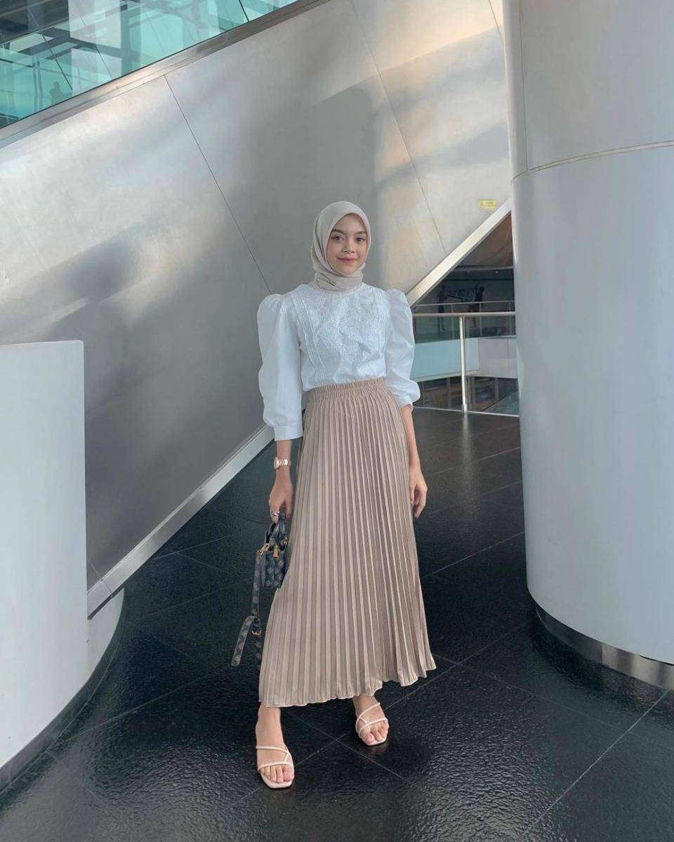 inspirasi ootd hijab ala Febiola Nabila (instagram.com/febiolanabilaa)