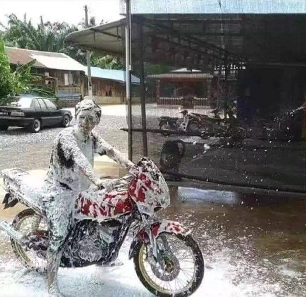 detik-detik apes dikerjain (izismile.com)