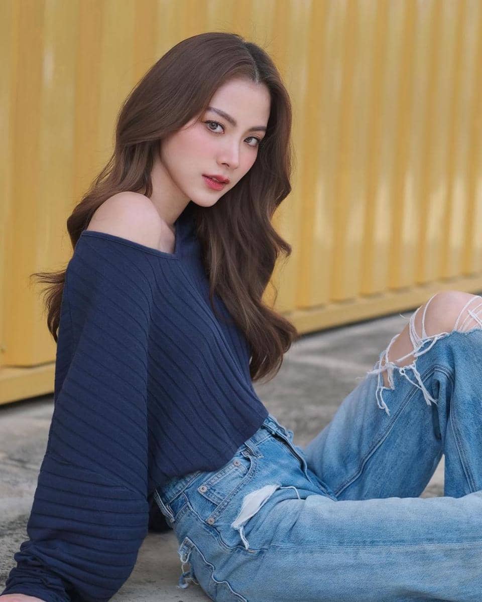 outfit Baifern Pimchanok (instagram.com/baifernbah)