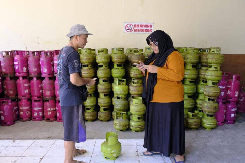 Sidak dan pemantauan pasokan LPG subsidi di wilayah Jawa Tengah. (Dok. Pertamina)