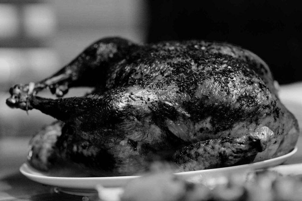ilustrasi daging ayam cemani (unsplash.com/Claudio Schwarz)
