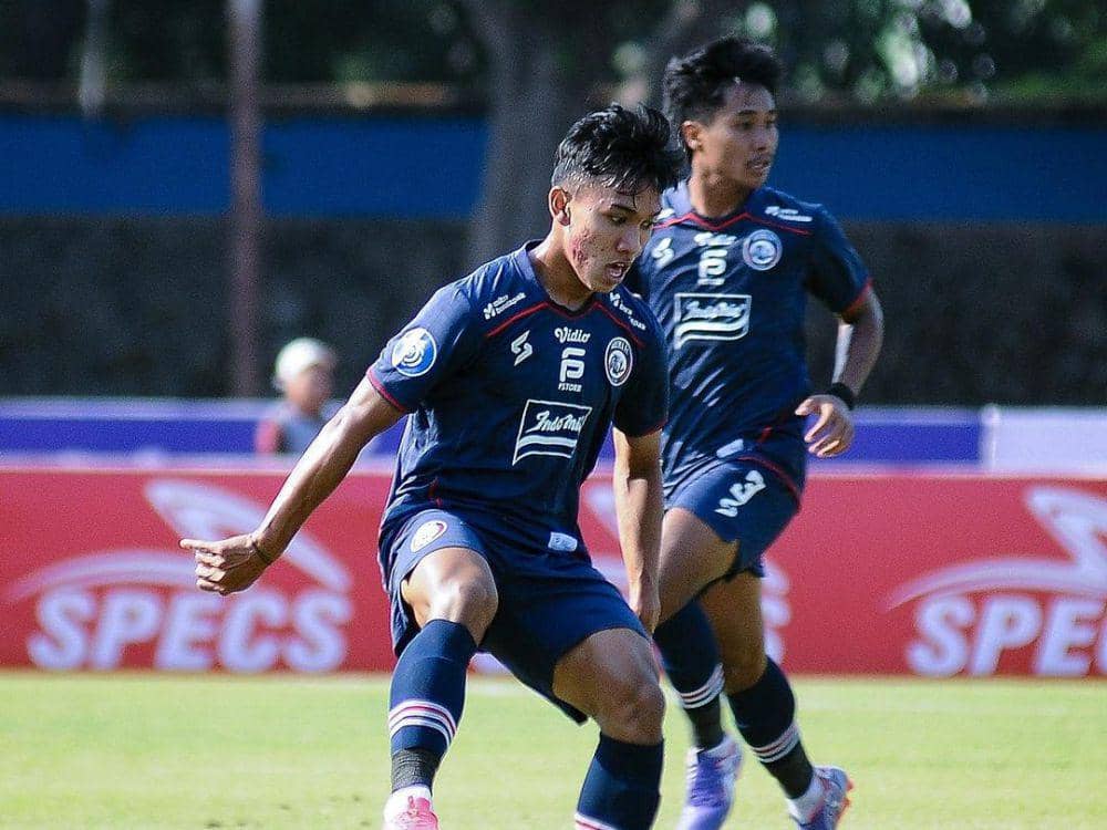 Arema FC saat menghadapi Persis Solo pada putaran pertama di Liga 1 Indonesia 2023/2024. (instagram.com/aremafcofficial)