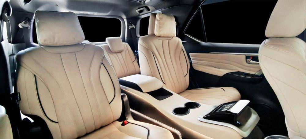 Interior Fortuner dengan Captain Seat (dok. Lombardi)