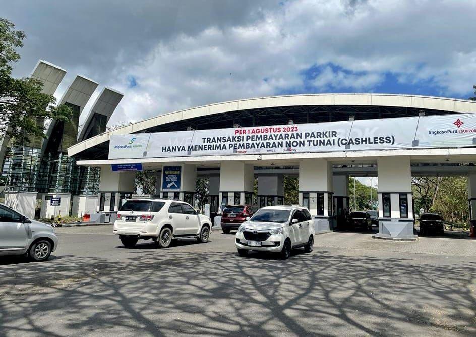 Bandara Lombok Resmi Berlakukan Pembayaran Parkir Nontunai