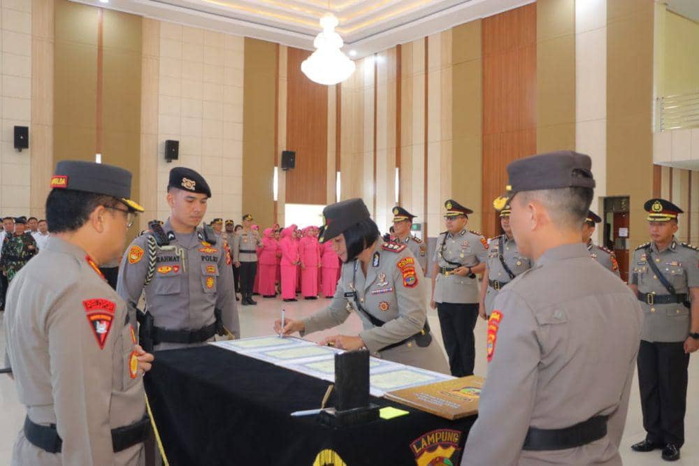 Sertijab 6 Kapolres Polda Lampung, Selasa (1/8/2023). (Dok. Polda Lampung).