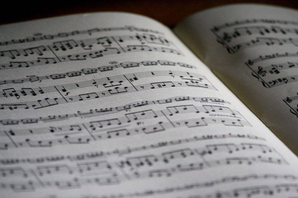 ilustrasi notasi musik (pexels.com/Pixabay)