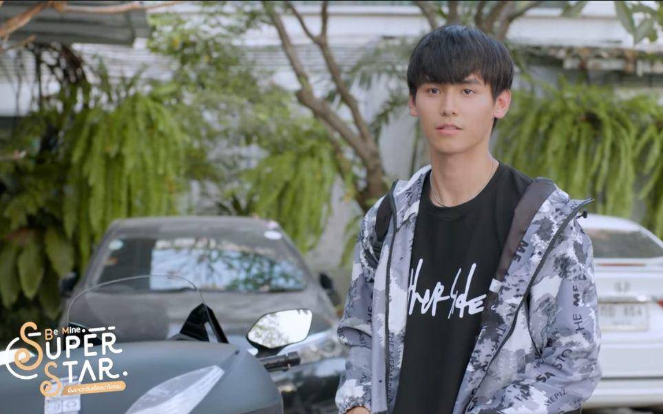 Ja Phachara dalam drama Be Mine SuperStar (youtube.com/beminesuperstar)