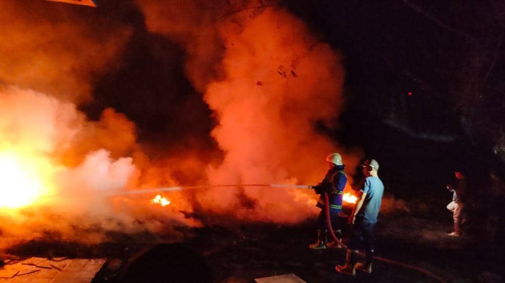 Poslantas Makassar diduga dibakar, Selasa (1/8/2023) dini hari/Istimewa