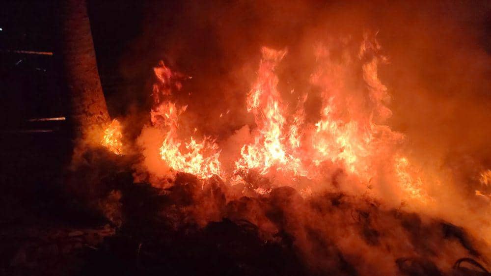 Poslantas Makassar diduga dibakar, Selasa (1/8/2023) dini hari/Istimewa