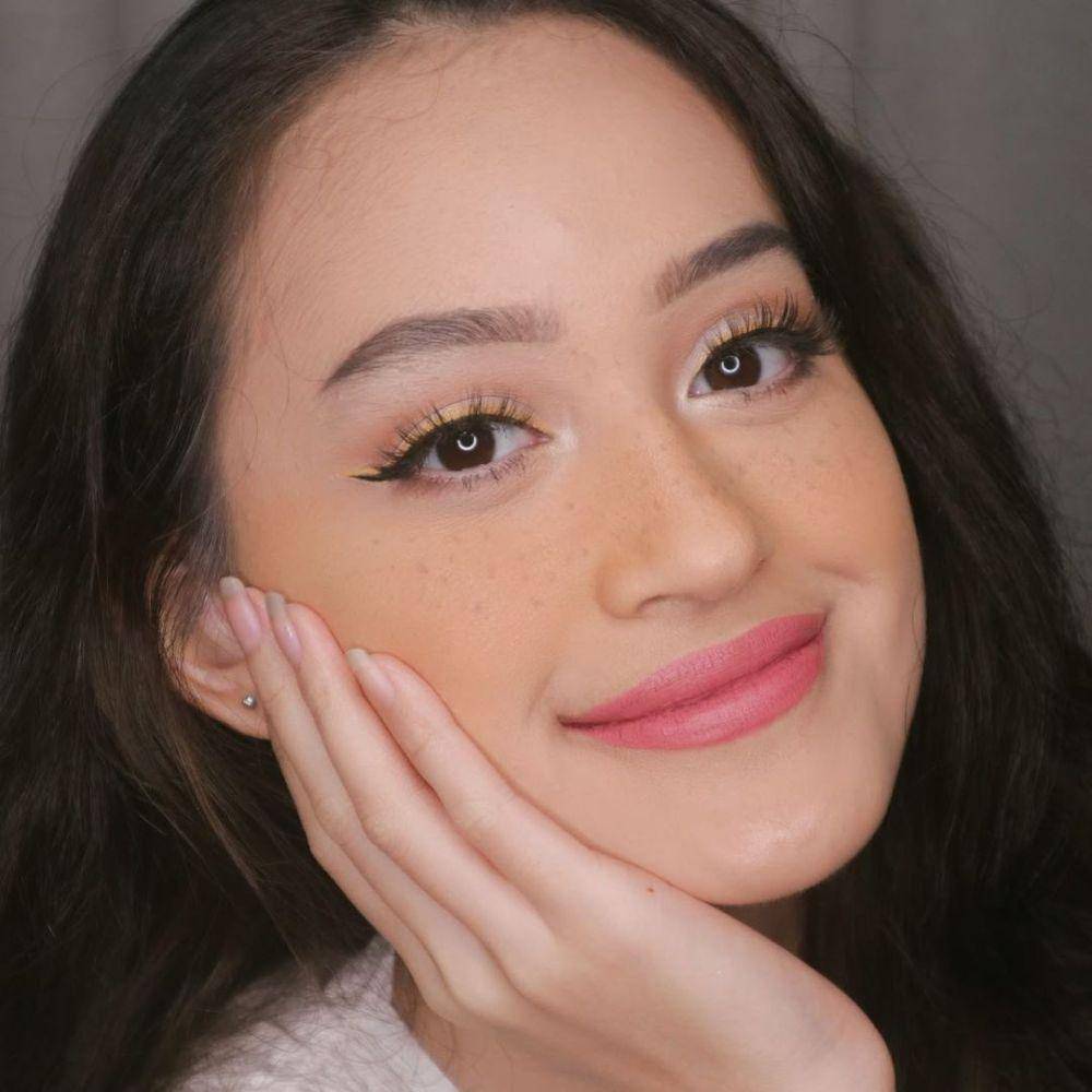 inspirasi natural makeup look ala Nadya Aqilla (instagram.com/nadyaaqilla)