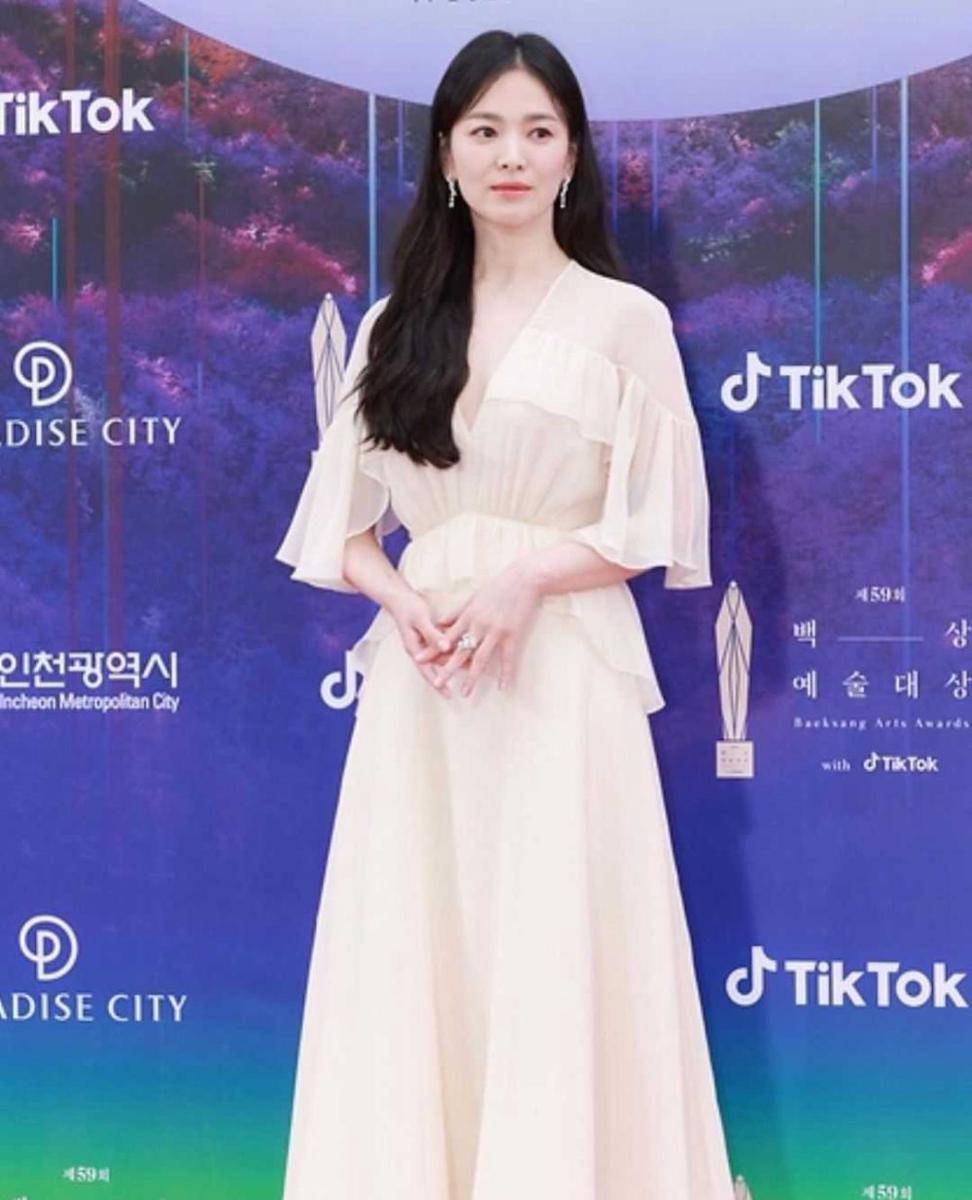 Song Hye Kyo (instagram.com/kyo1122)