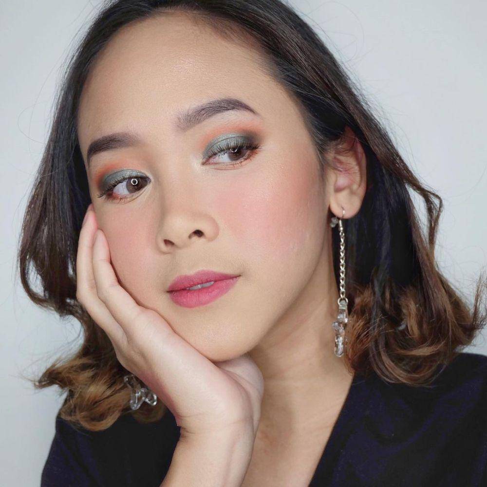 inspirasi makeup look ala Almiranti Fira (instagram.com/almirantifira)