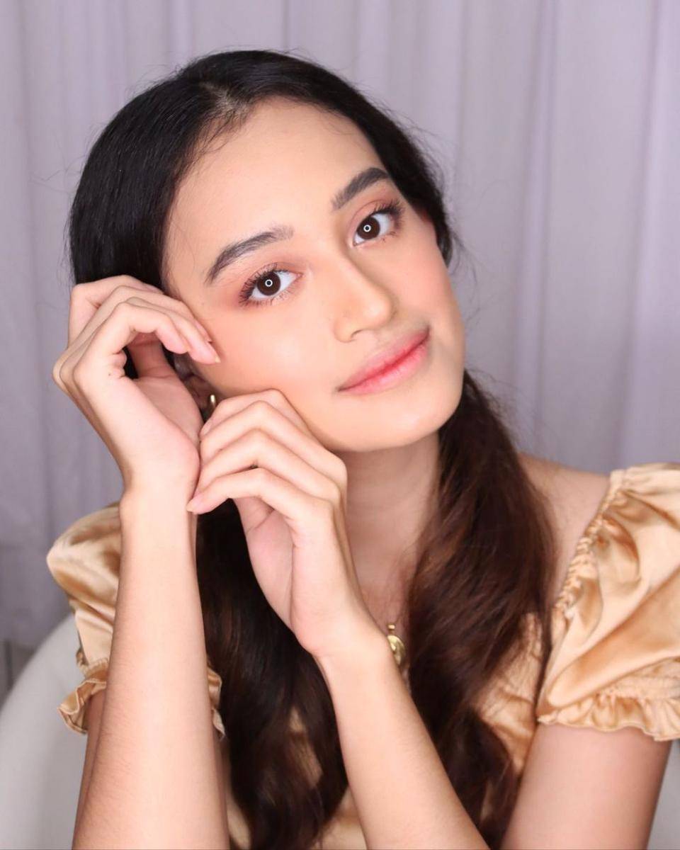 inspirasi natural makeup look ala Nadya Aqilla (instagram.com/nadyaaqilla)