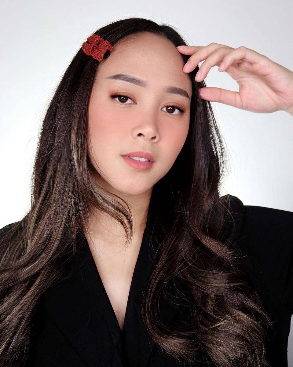 inspirasi makeup look ala Almiranti Fira (instagram.com/almirantifira)