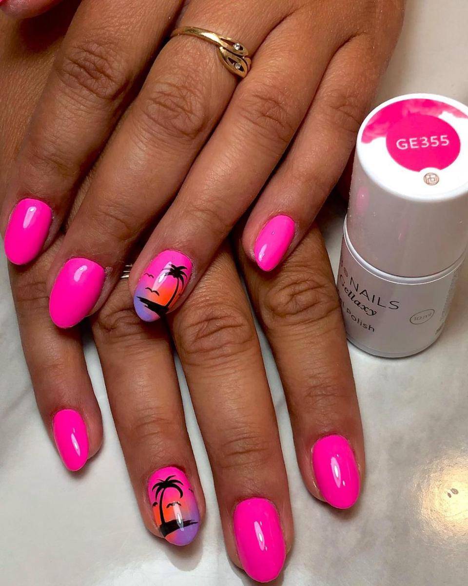 nail art pink (instagram.com/annajochim.kosmetolog)