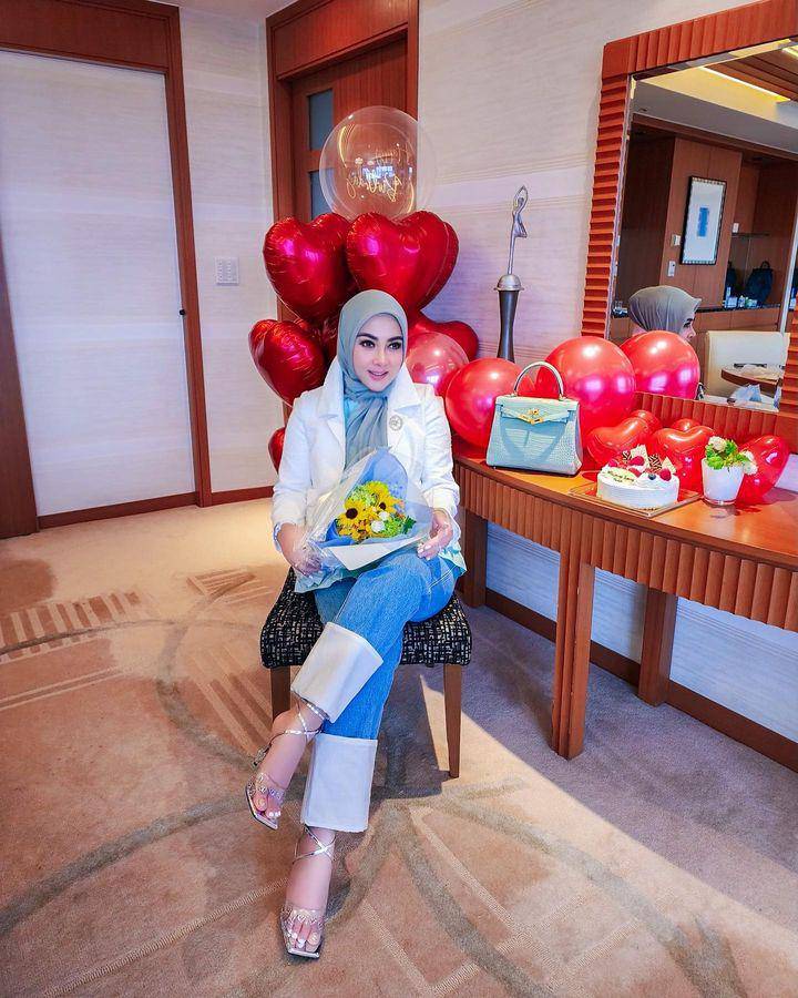 ulang tahun Syahrini (Instagram.com/princessyahrini)
