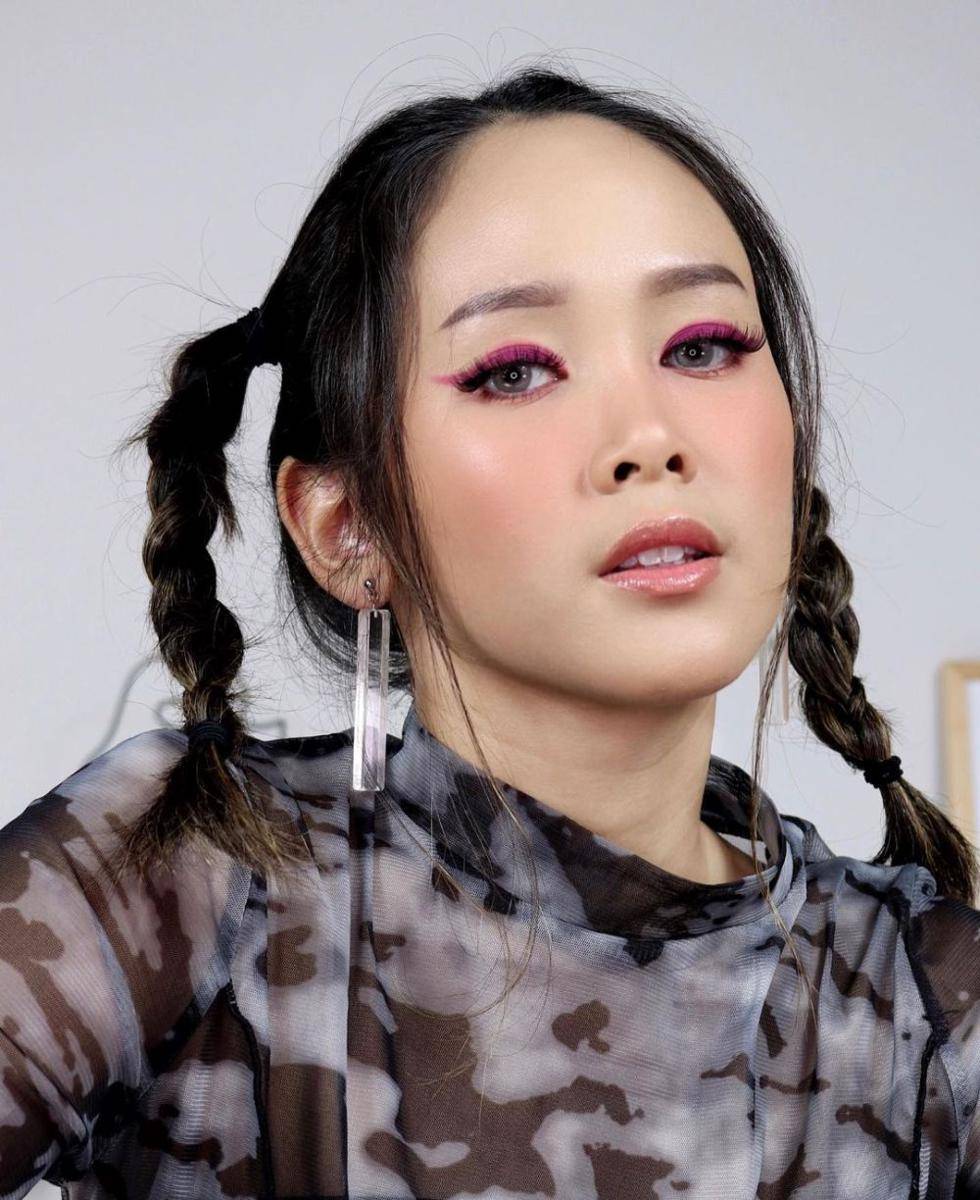 inspirasi makeup look ala Almiranti Fira (instagram.com/almirantifira)