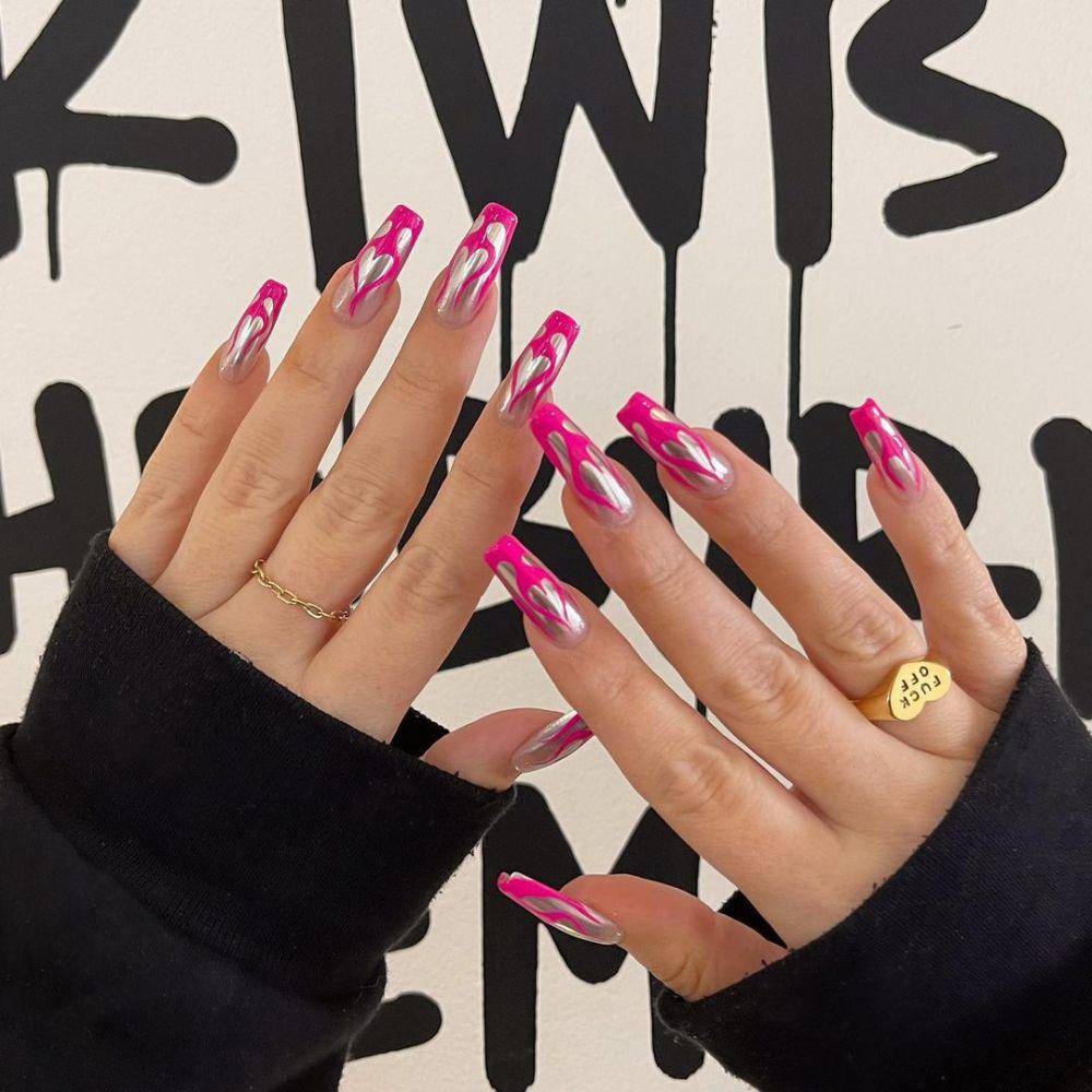 nail art pink (instagram.com/nails_of_la)