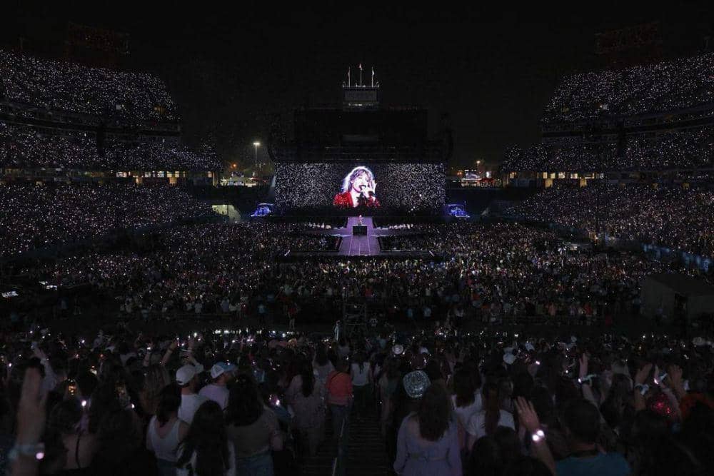 potret Taylor Swift saat manggung (instagram.com/@taylorswift)