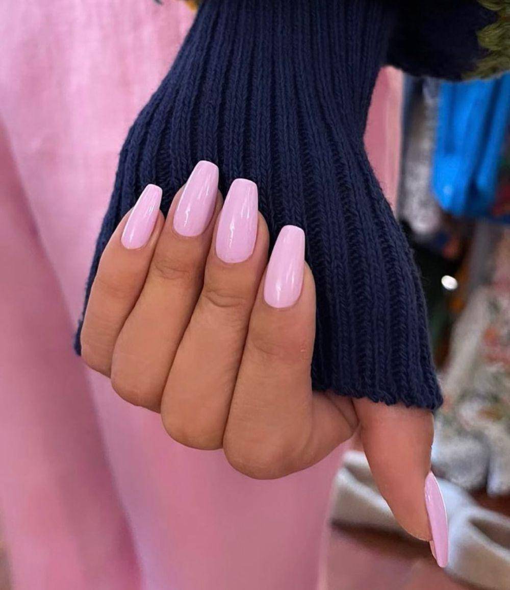 nail art pink (instagram.com/tombachik)