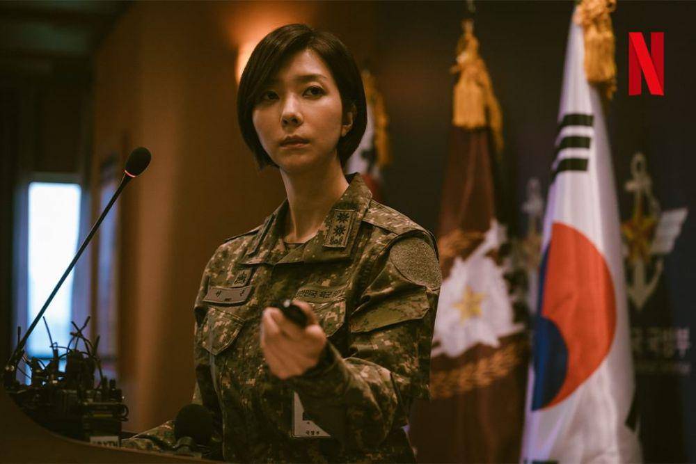 karakter Seo Eun yang diperankan Kim Ji Hyun di series Netflix D.P. season 2 (instagram.com/netflixkr)