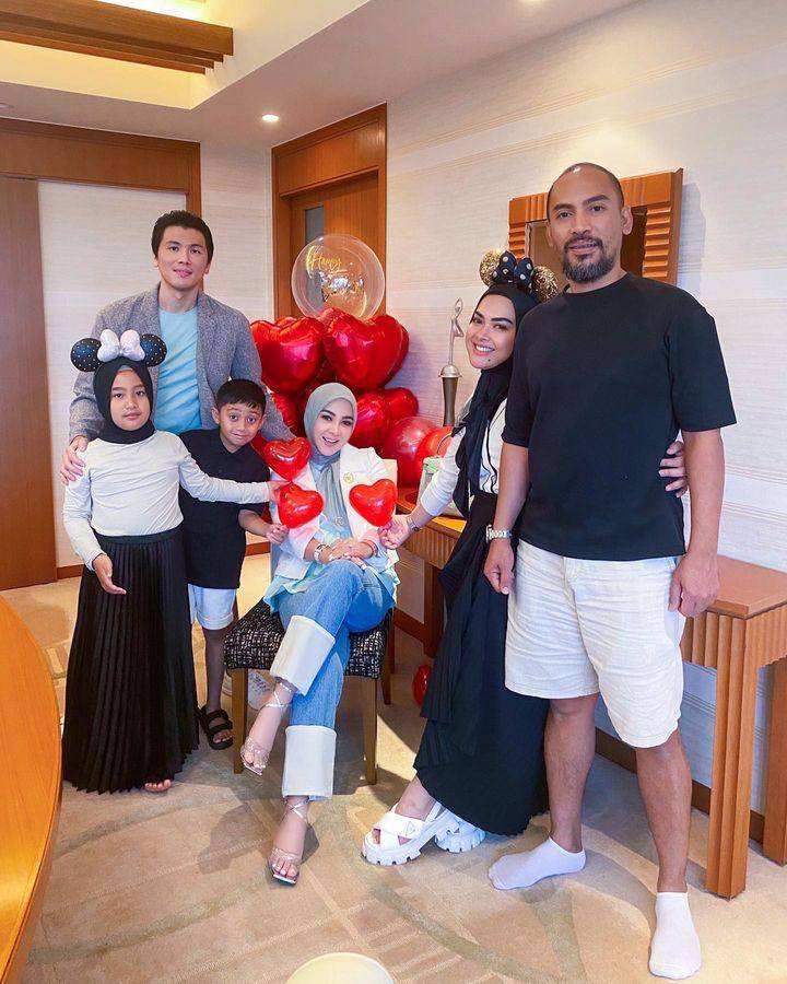 ulang tahun Syahrini (Instagram.com/princessyahrini)