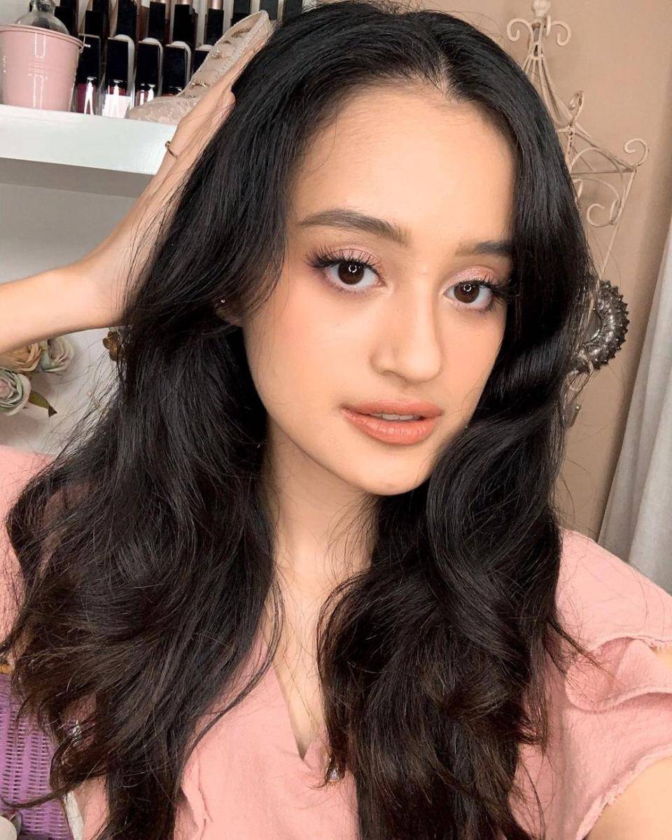 inspirasi natural makeup look ala Nadya Aqilla (instagram.com/nadyaaqilla)