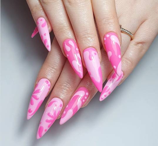 nail art pink (instagram.com/pineapplegelnailss)