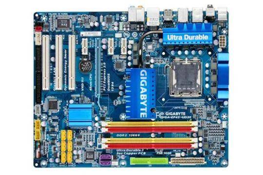 potret motherboard Gigabyte GA-EP45 (gigabyte.com)