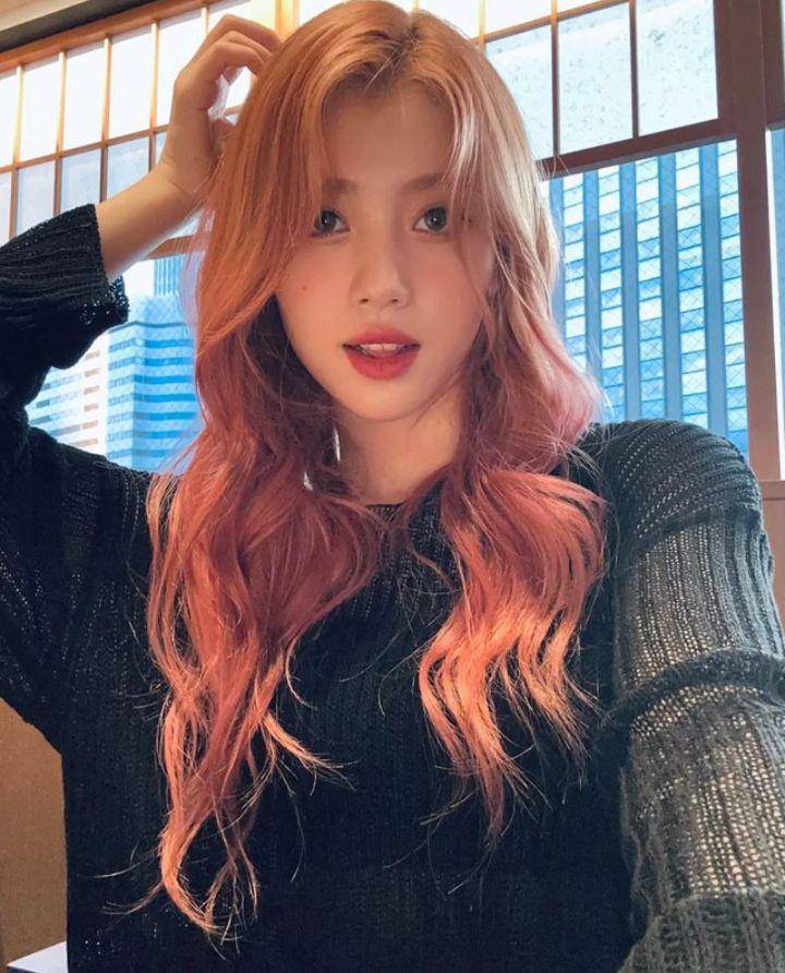 Model rambut kekinian ala idol cewek Korea (instagram.com/official.kep1er)