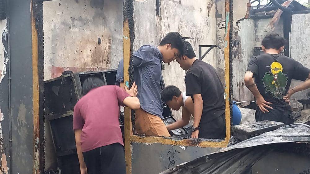 Kebakaran cafe di Jalan Enim Palembang (Dok: istimewa)