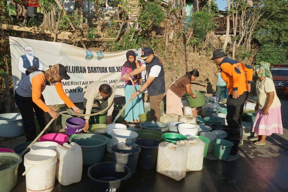 Kekeringan Landa Situbondo, BPBD Jatim Pasok Air Bersih
