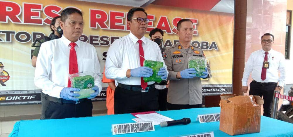 Kurir Narkotika Ditangkap Saat Antar Sabu di Kertapati Palembang