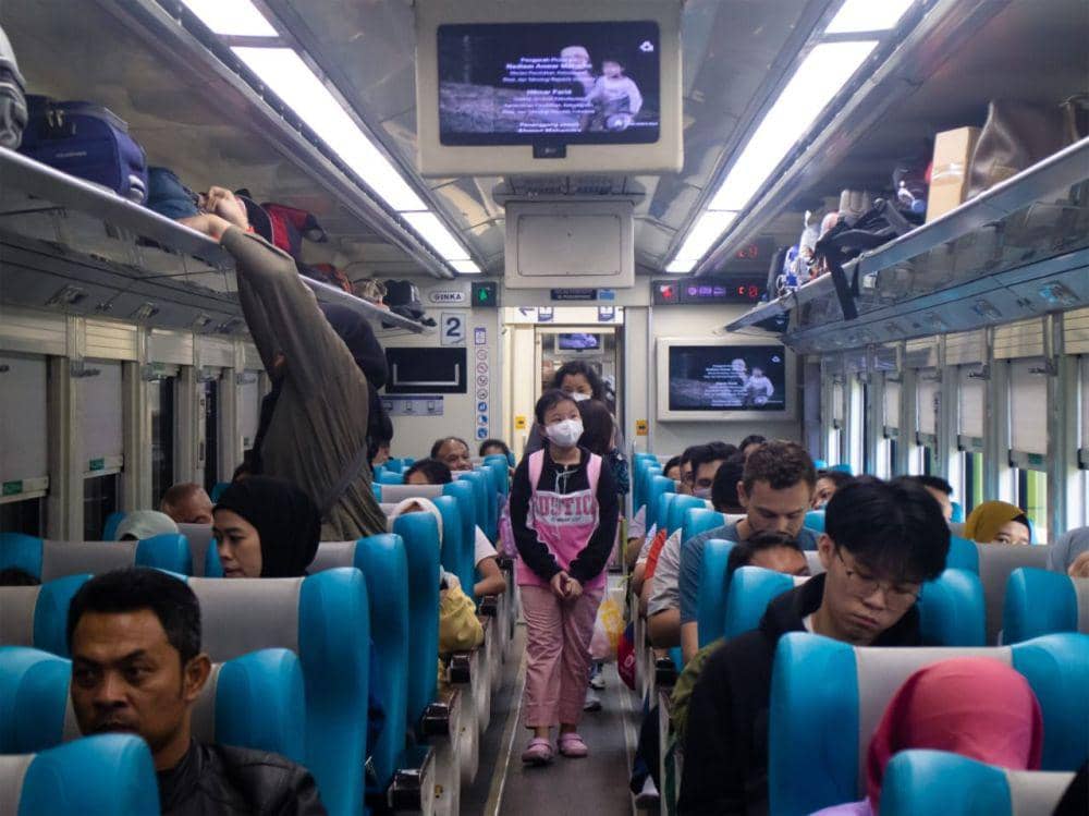 Ilustrasi penumpang kereta api. (Dok. Istimewa)
