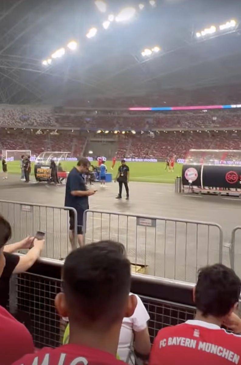 momen Raffi temani Rafathar nonton Liverpool di Singapura (instagram.com/raffinagita1717)