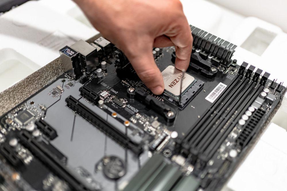 5 Prosesor Tercepat untuk Motherboard Socket LGA 775, Masih Powerful!