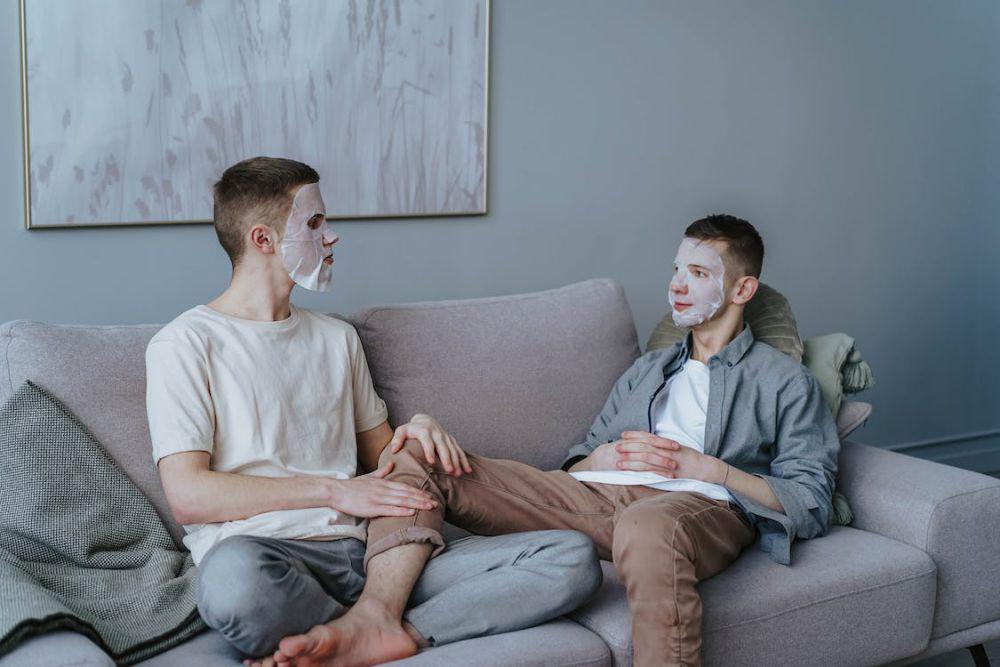 8 Diskon Belanja Skincare dan Produk Grooming Pria Agustus 2023