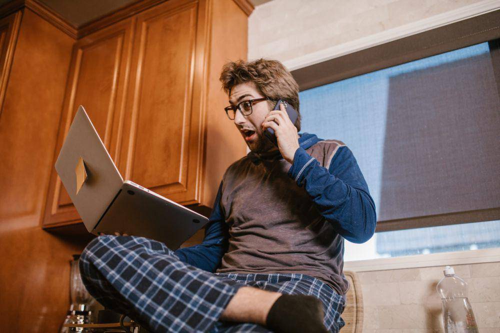 ilustrasi ekspresi kaget (pexels.com/RDNE Stock project)