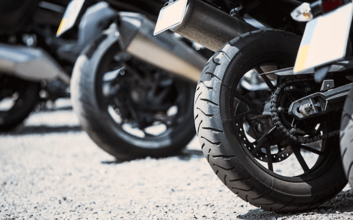 ilustasi parkir liar